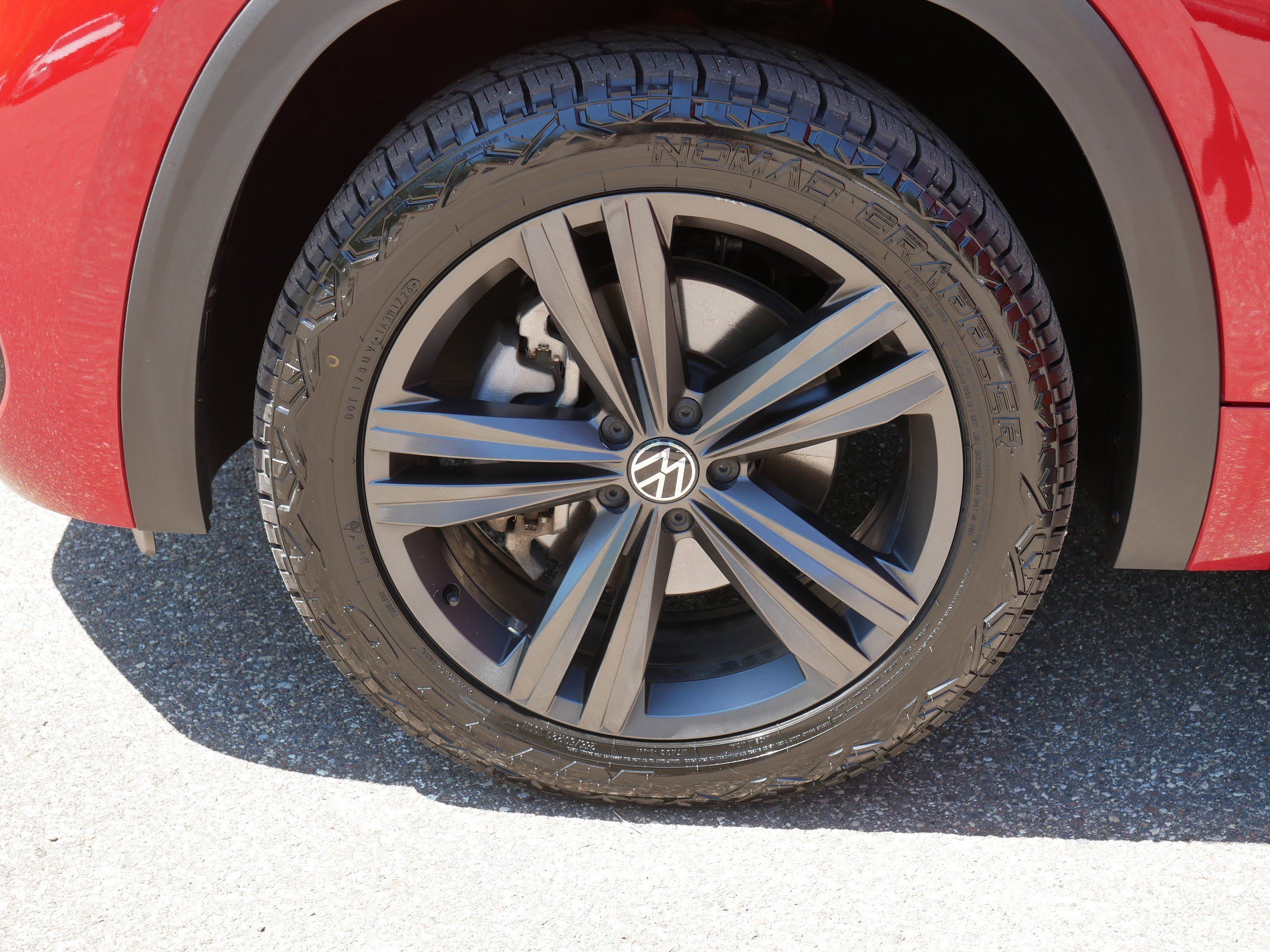 Used 2021 Volkswagen Atlas Cross Sport SE w/ Panoramic Sunroof Package AWD/4WD image 15