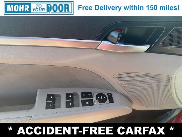 Used 2019 Hyundai Elantra SEL image 11