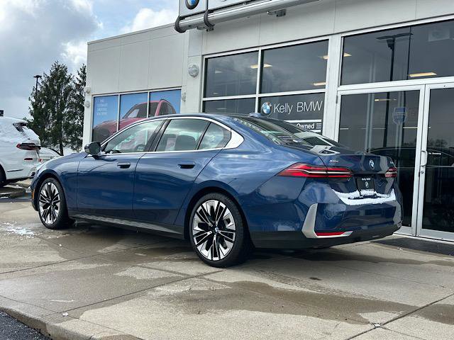 Certified 2024 BMW 530i xDrive 530i xDrive Sedan w/ Premium Package image 7