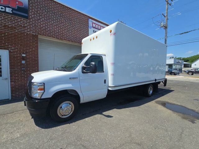 Used 2024 Ford E-350 and Econoline 350 Super Duty w/ Power Windows & Locks Group RWD image 5