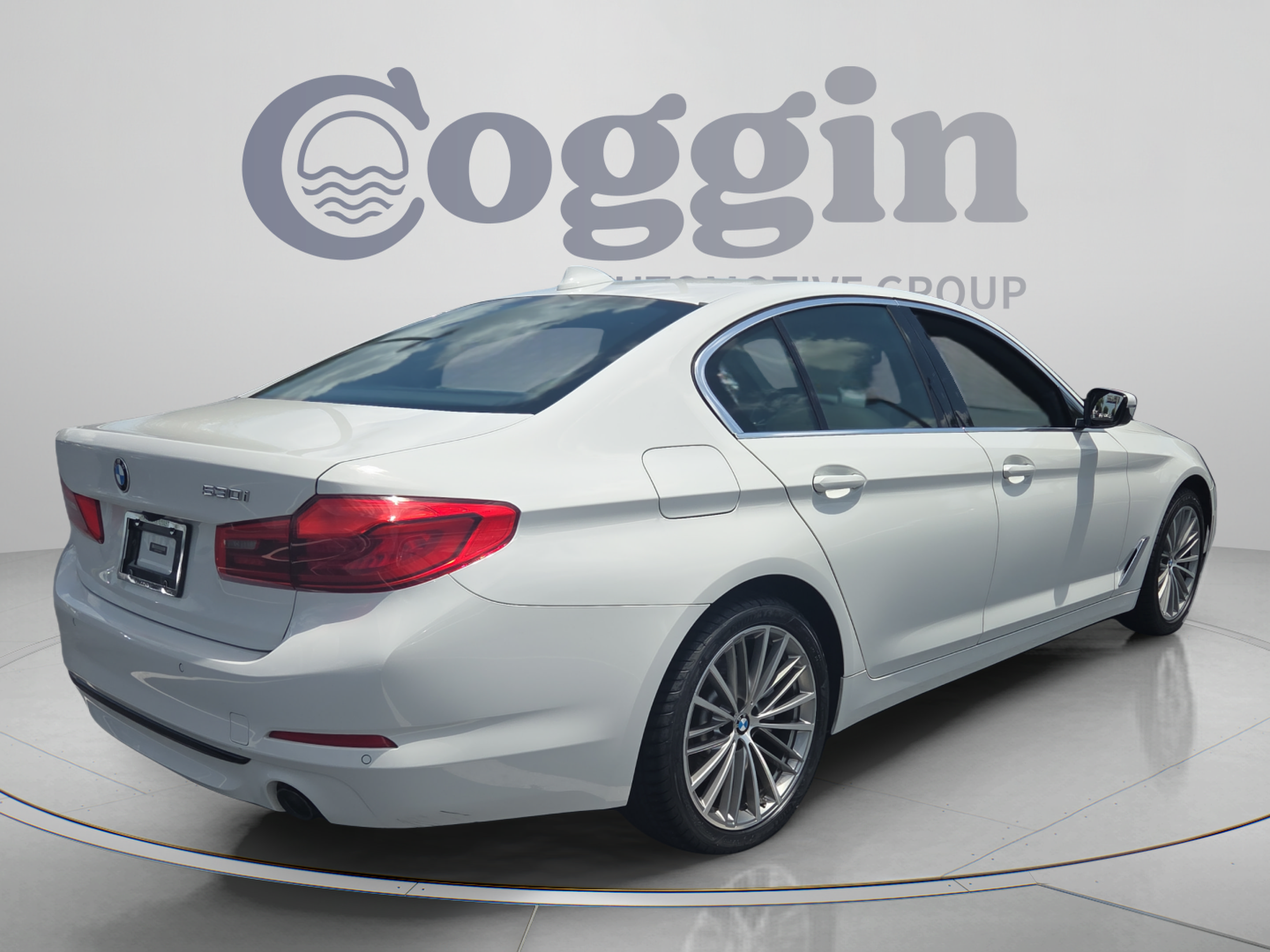 Used 2020 BMW 530i w/ Convenience Package RWD image 5