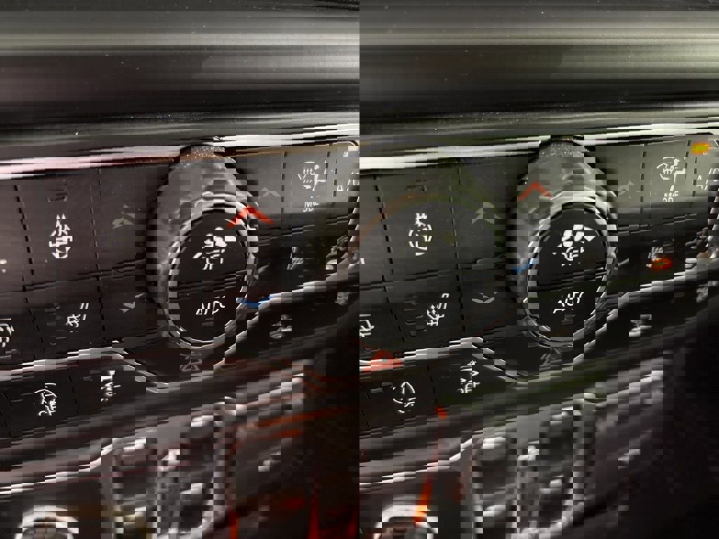 Used 2022 Jeep Wrangler Unlimited Sahara w/ LED Lighting Group image 36