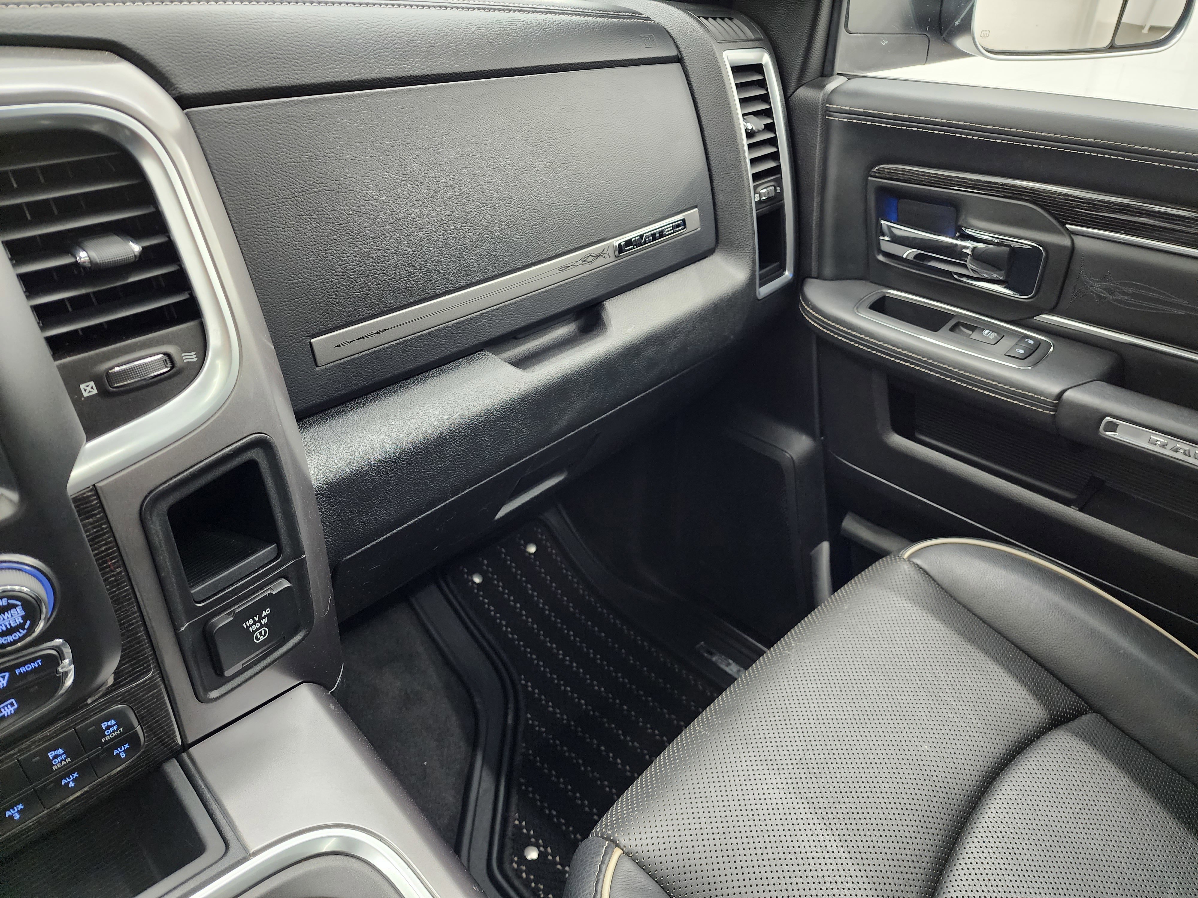 Used 2018 RAM 2500 Limited image 12