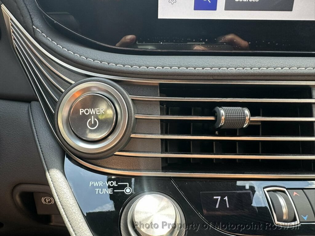 Used 2024 Lexus LS 500h AWD w/ Luxury Package image 18
