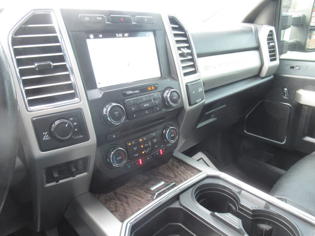 Used 2017 Ford F250 Lariat w/ Lariat Ultimate Package AWD/4WD image 30