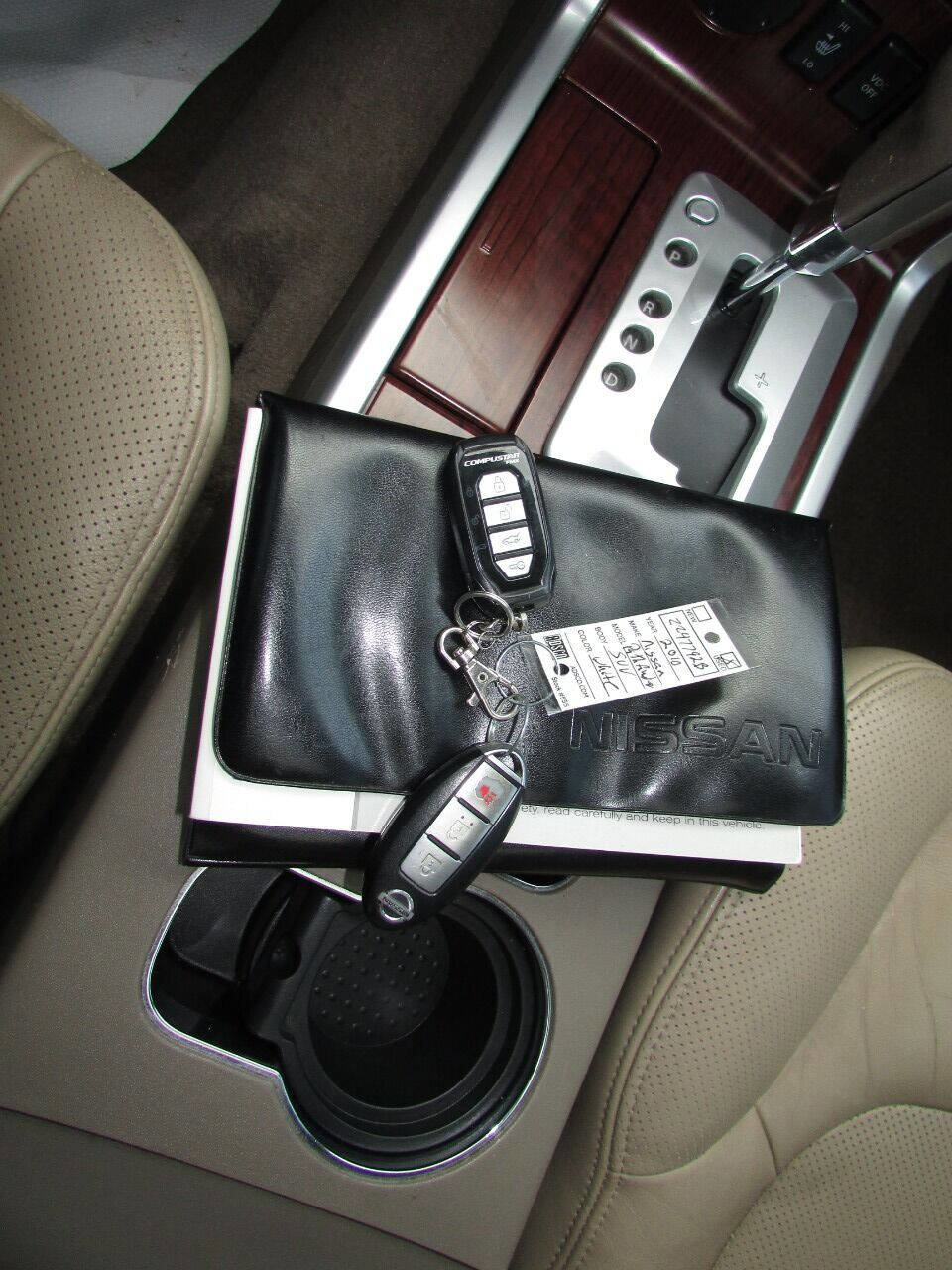 Used 2010 Nissan Pathfinder LE image 10