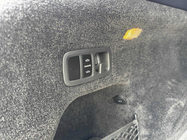 Used 2023 Bentley Bentayga Extended Wheelbase image 78