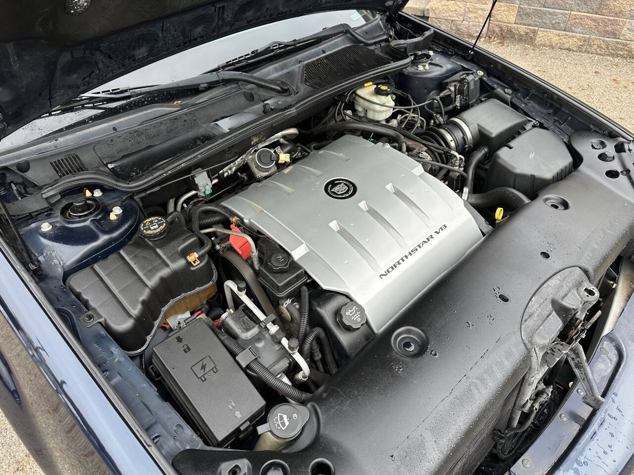 Used 2004 Cadillac De Ville FWD image 13
