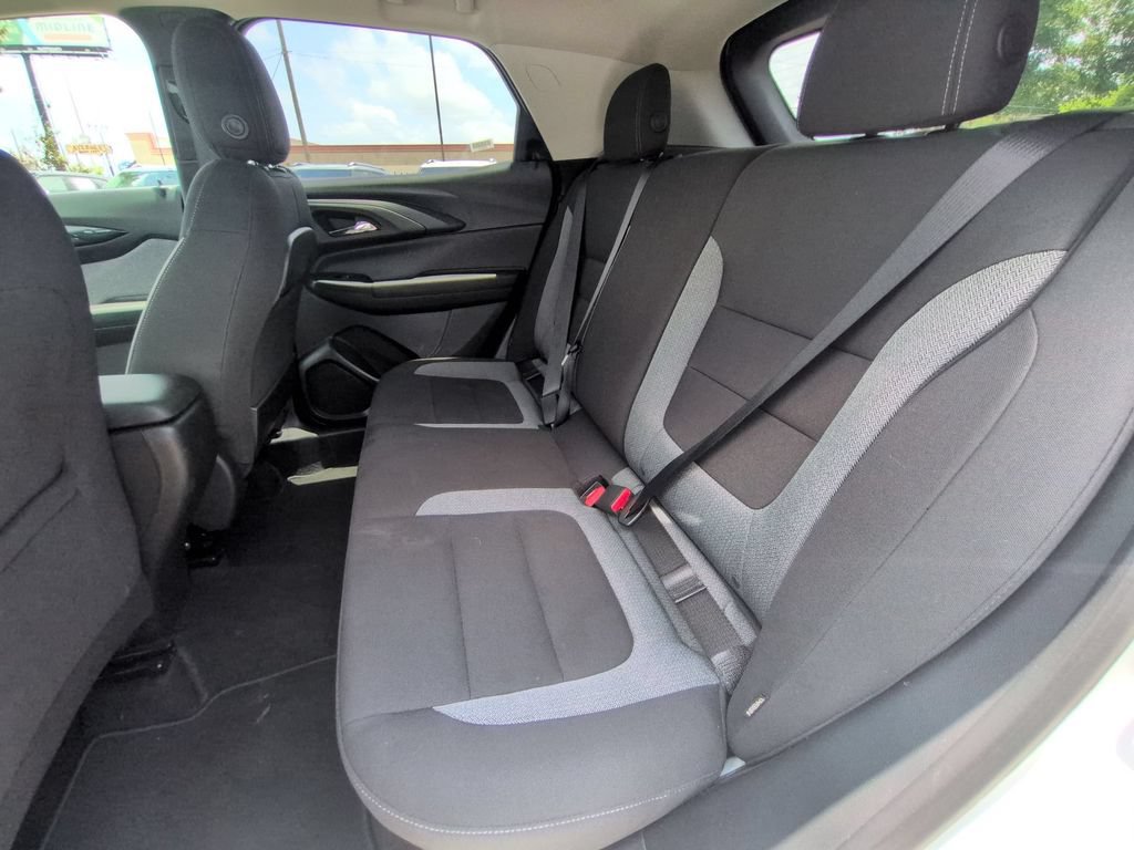 Used 2025 Chevrolet TrailBlazer LT AWD/4WD image 27