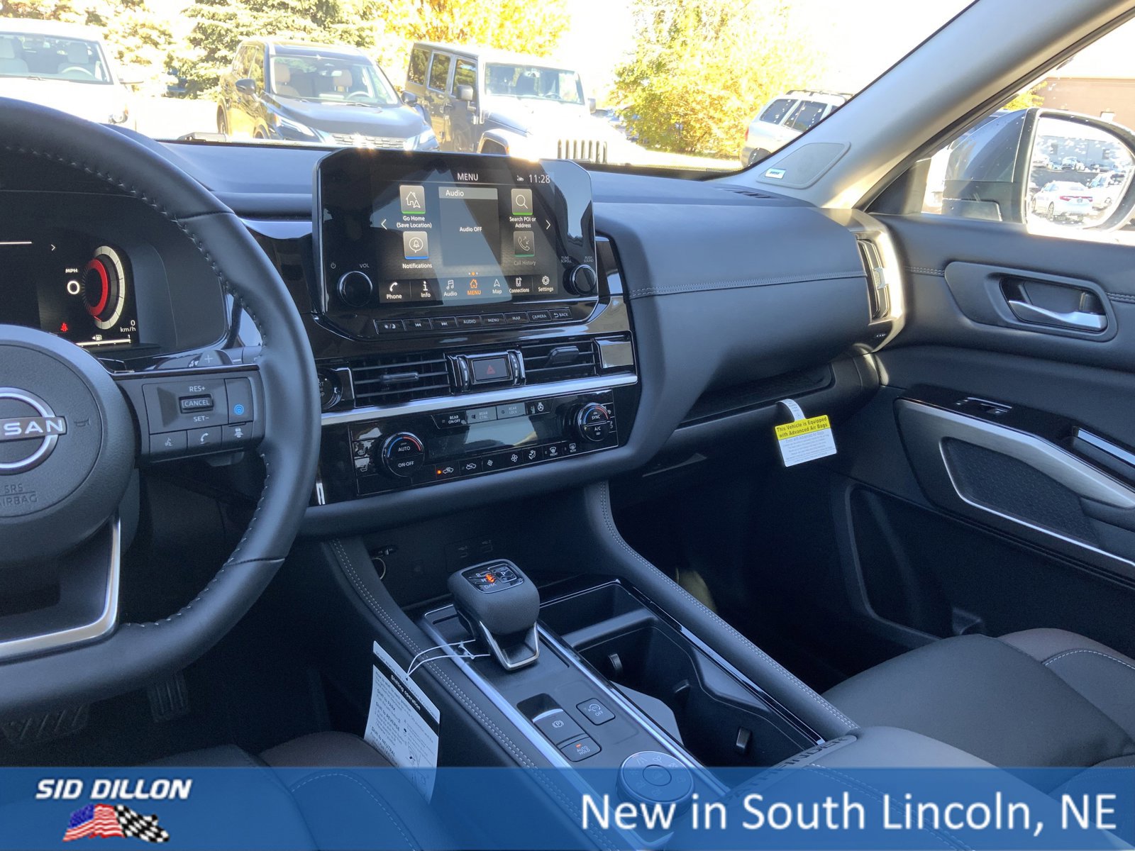 New 2025 Nissan Pathfinder Platinum image 7