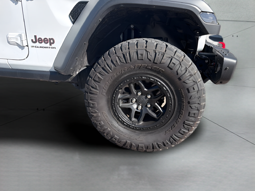 Used 2023 Jeep Gladiator Rubicon w/ Cold Weather Group AWD/4WD image 13