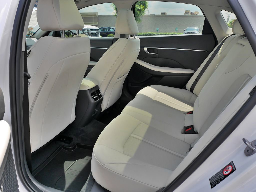 Used 2023 Hyundai Sonata SEL w/ Convenience Package FWD image 18