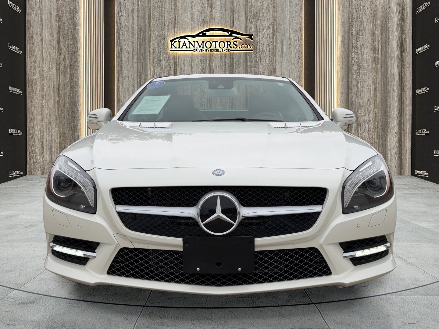 Used 2016 Mercedes-Benz SL 400 image 2
