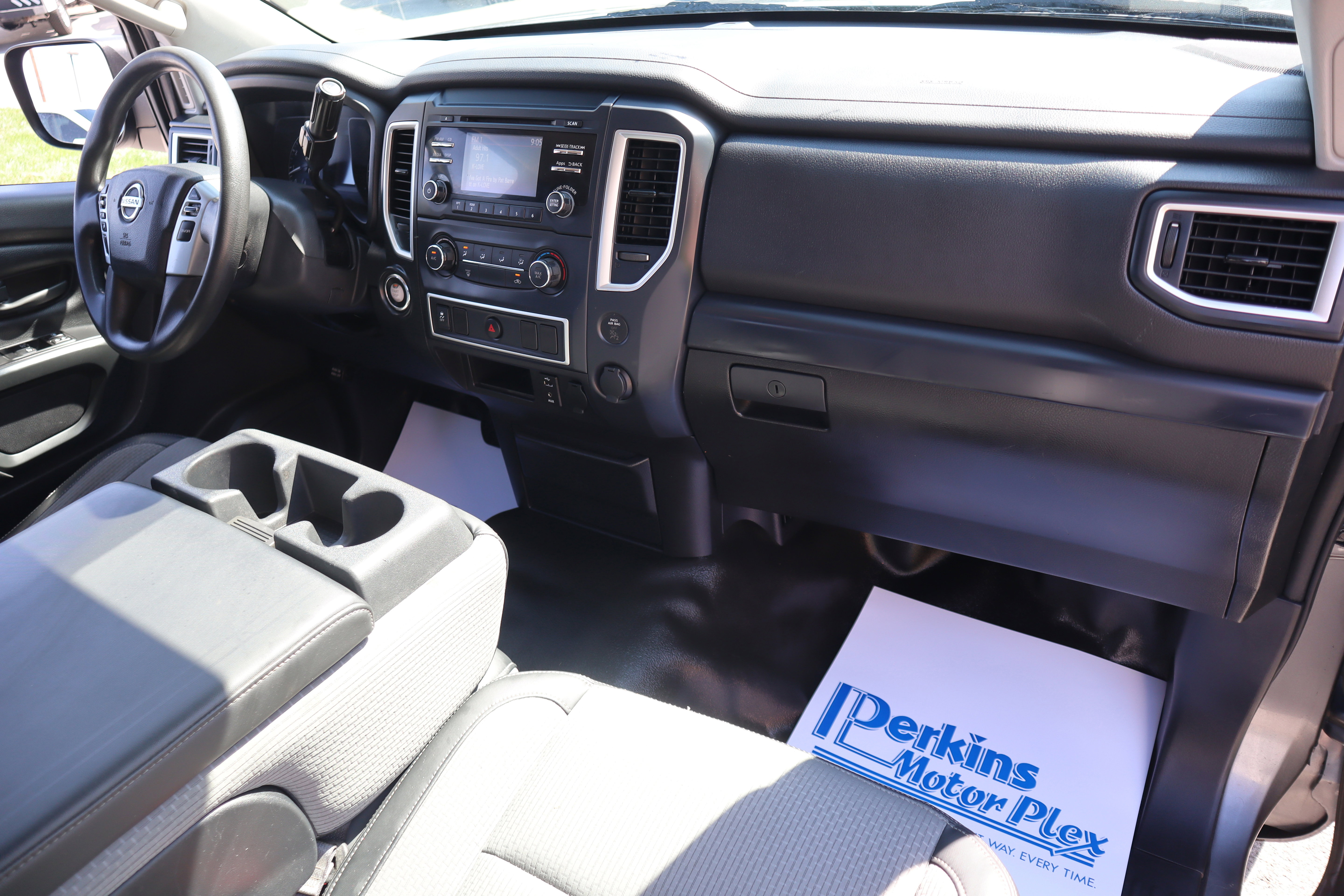 Used 2017 Nissan Titan S RWD image 25