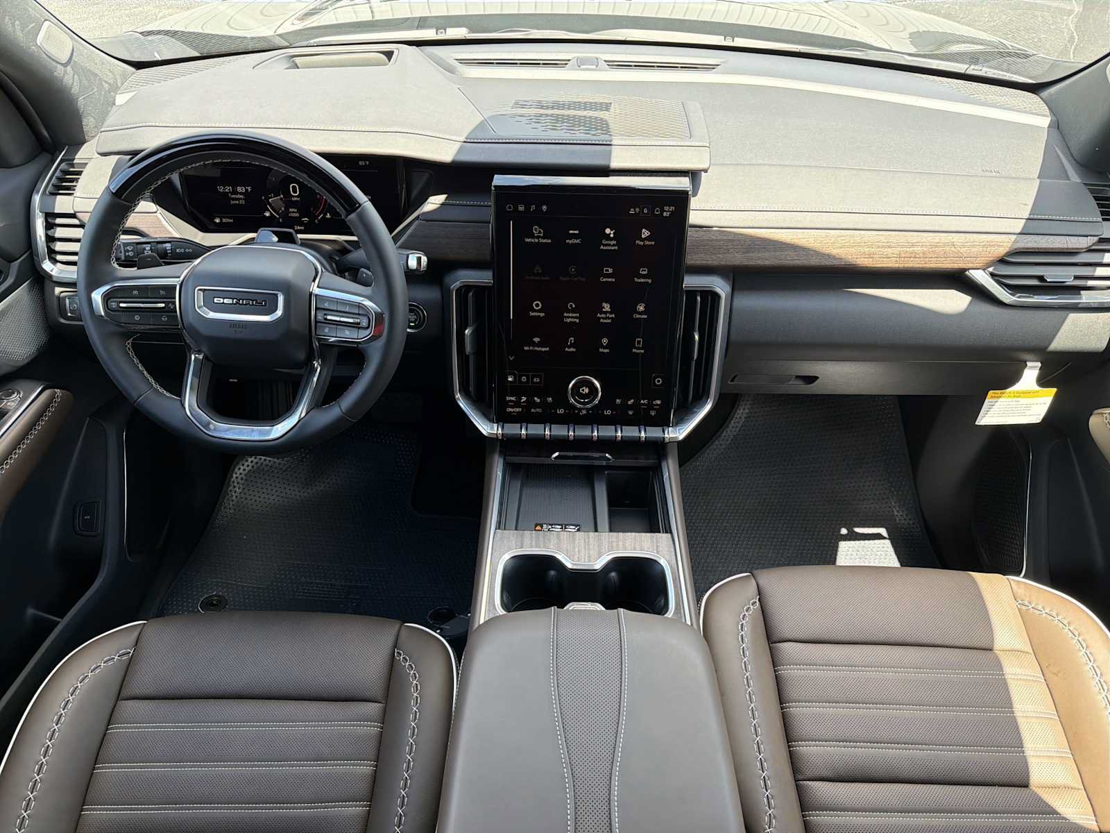 New 2026 GMC Acadia Denali Ultimate FWD image 2