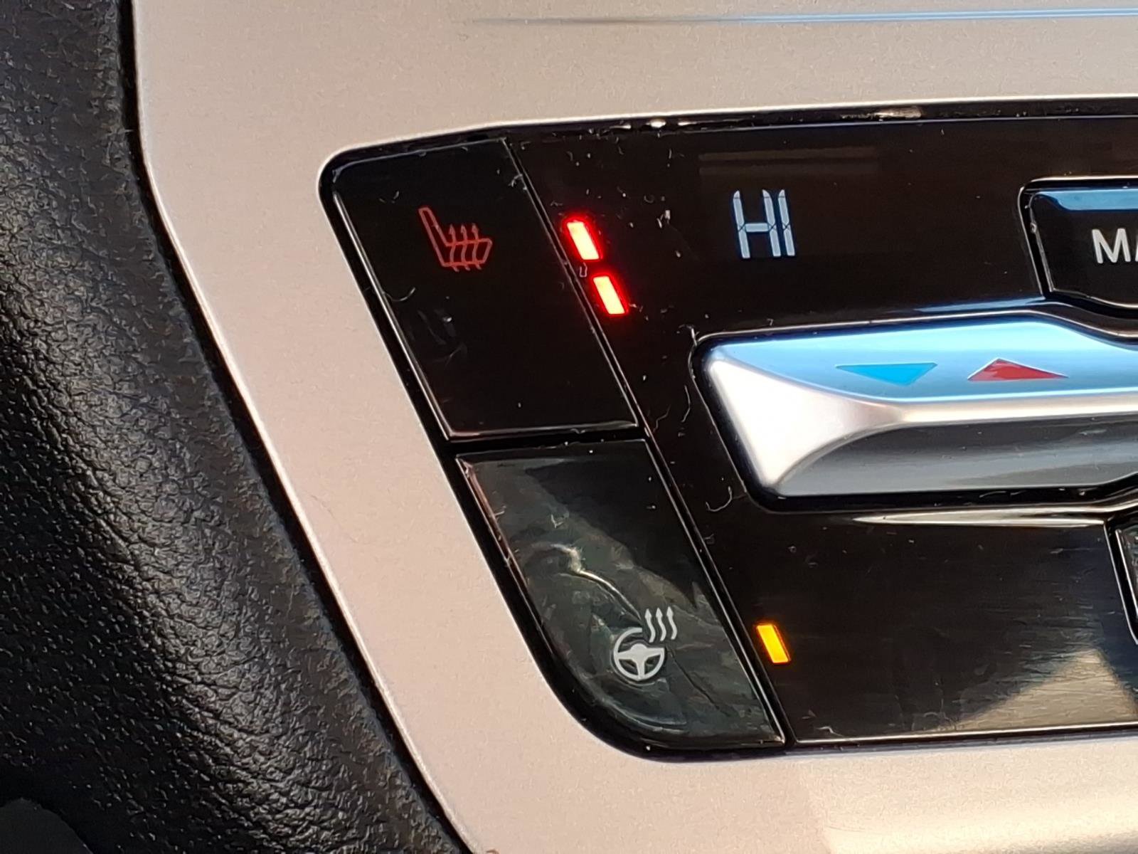 Used 2021 Ford Explorer XLT w/ Equipment Group 202A image 11