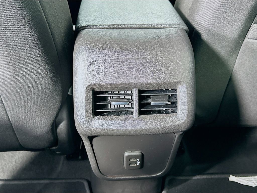 Used 2024 Chevrolet Equinox LS w/ LS Convenience Package image 24