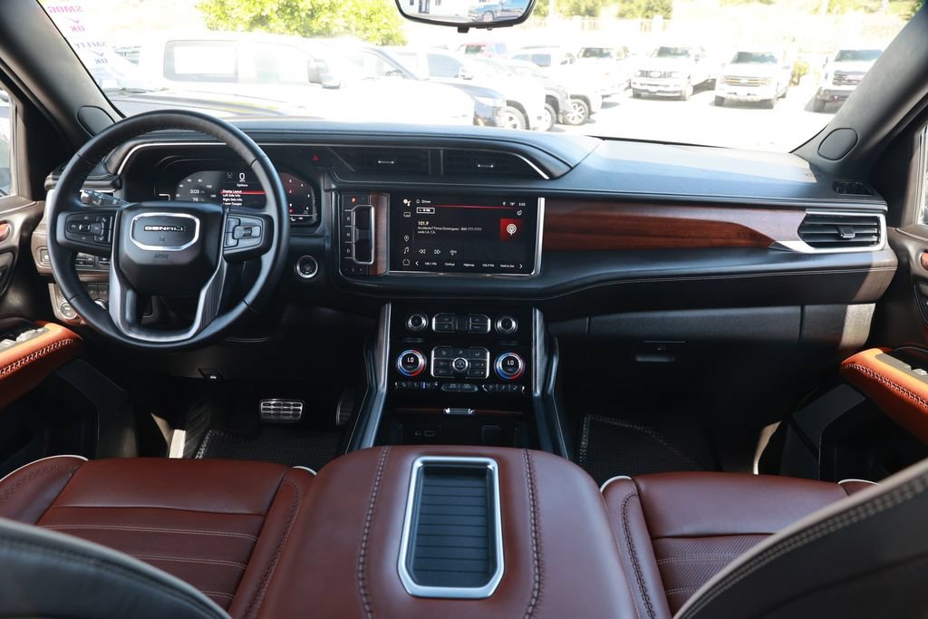 Used 2023 GMC Yukon Denali Ultimate AWD/4WD image 28