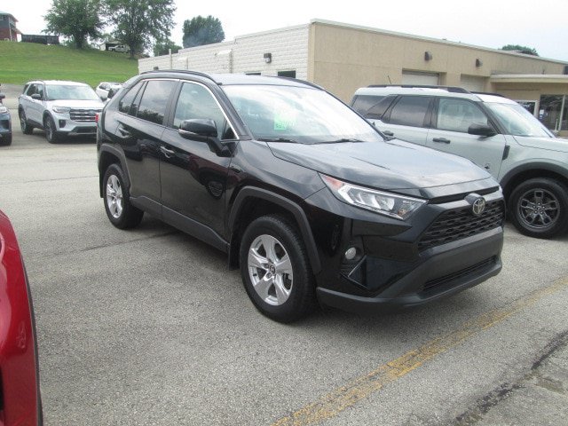Used 2020 Toyota RAV4 XLE w/ All Weather Liner Package AWD/4WD image 2