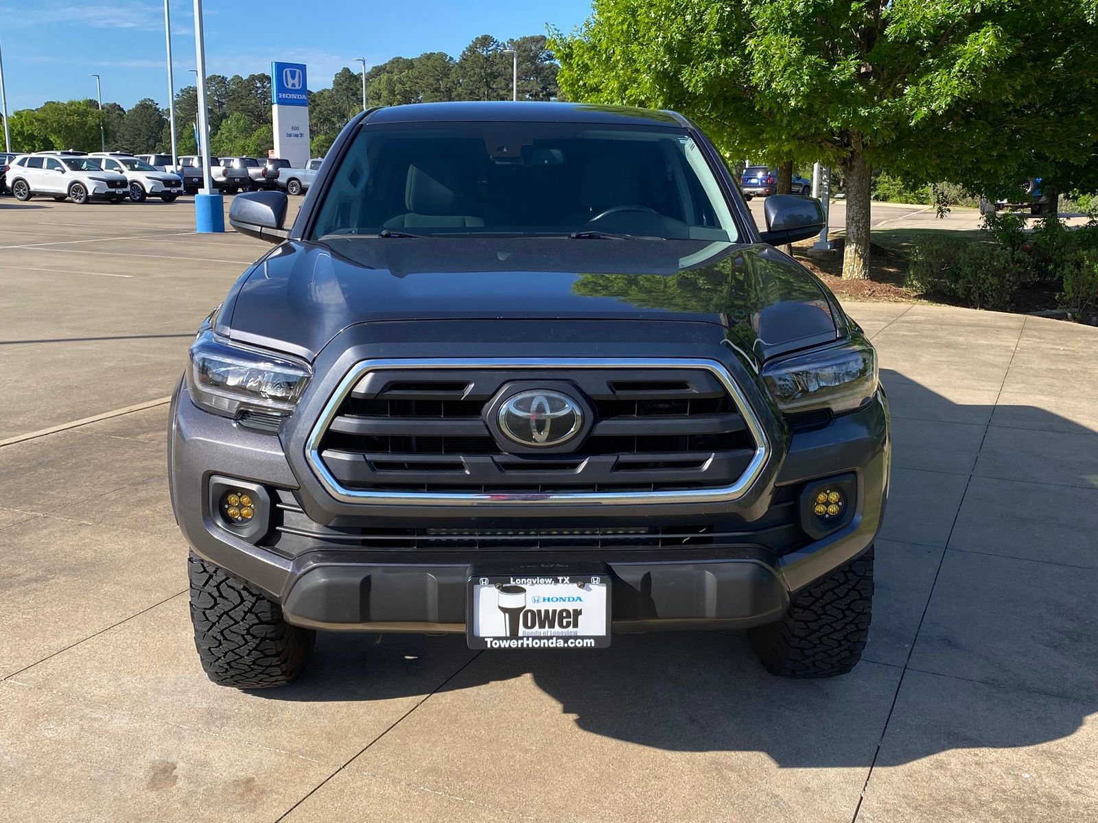 Used 2019 Toyota Tacoma SR5 image 2