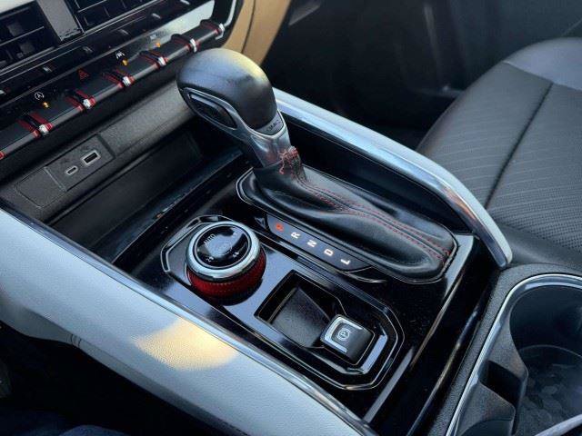 Used 2024 GMC Canyon AT4X AWD/4WD image 30
