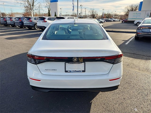 Used 2024 Honda Accord EX image 5