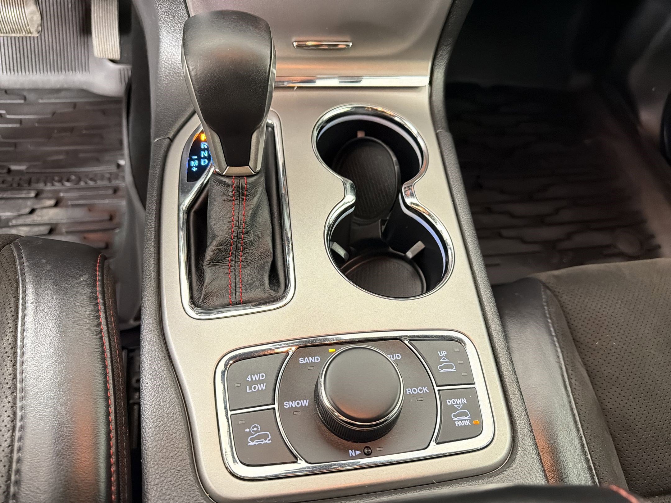 Used 2019 Jeep Grand Cherokee Trailhawk AWD/4WD image 18