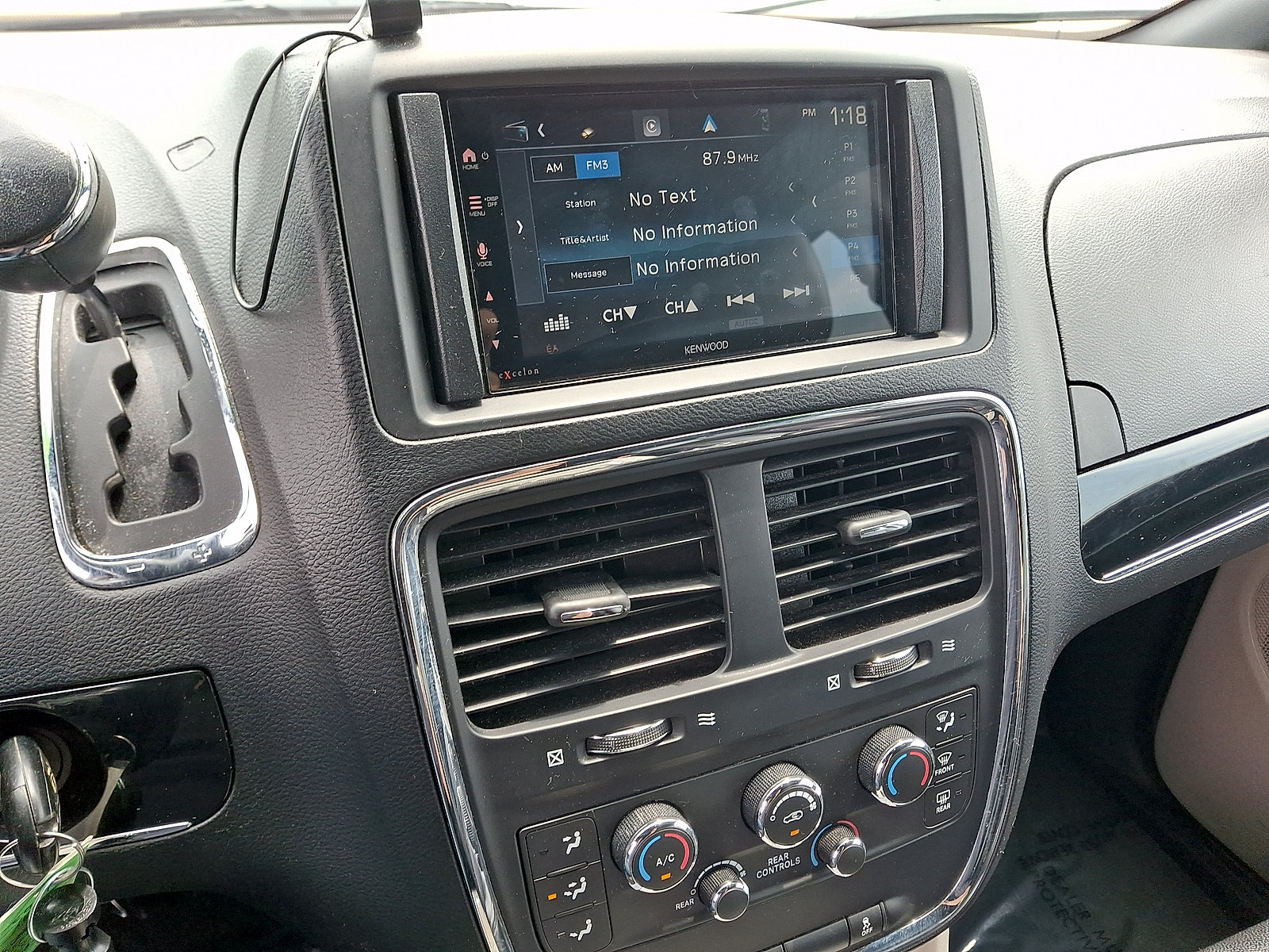 Used 2020 Dodge Grand Caravan SXT FWD image 6