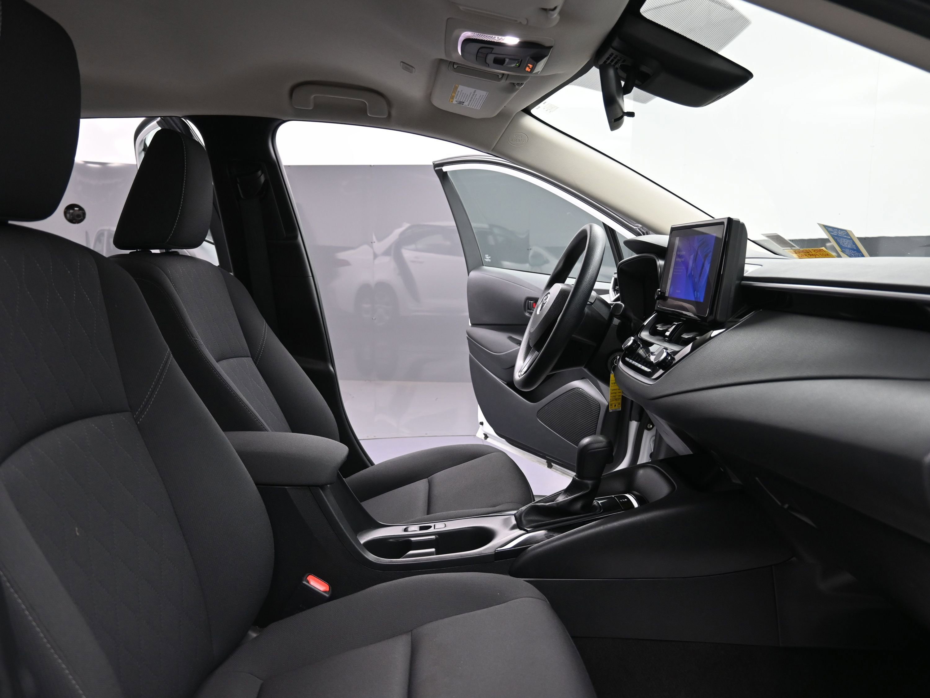 Used 2023 Toyota Corolla LE image 29