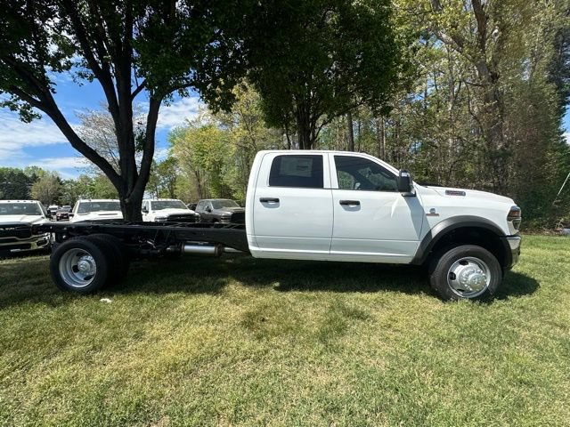 New 2026 RAM 5500 Tradesman w/ Chrome Appearance Group AWD/4WD image 7
