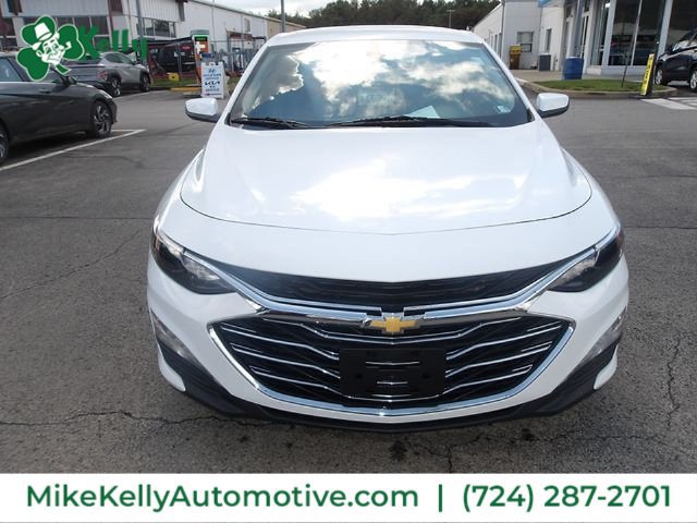 Used 2021 Chevrolet Malibu LT FWD image 2