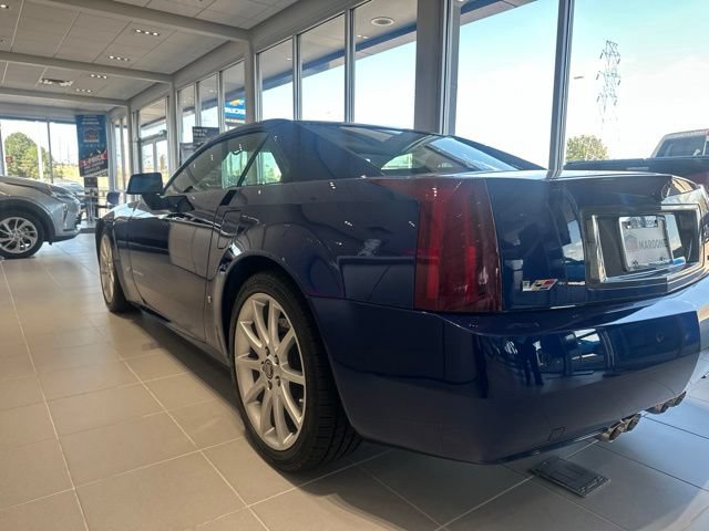 Used 2007 Cadillac XLR V RWD image 6