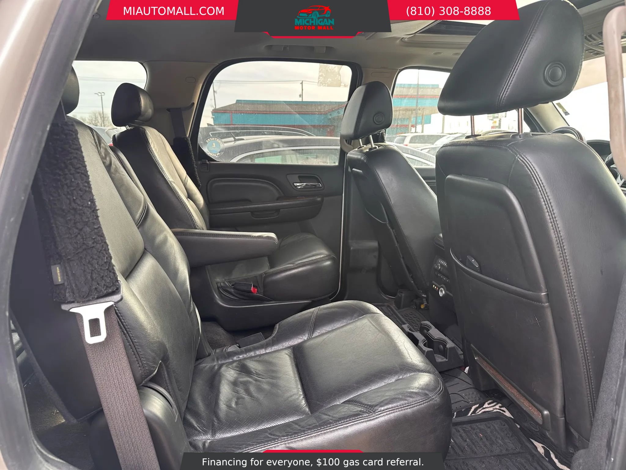 Used 2010 Cadillac Escalade Luxury image 21