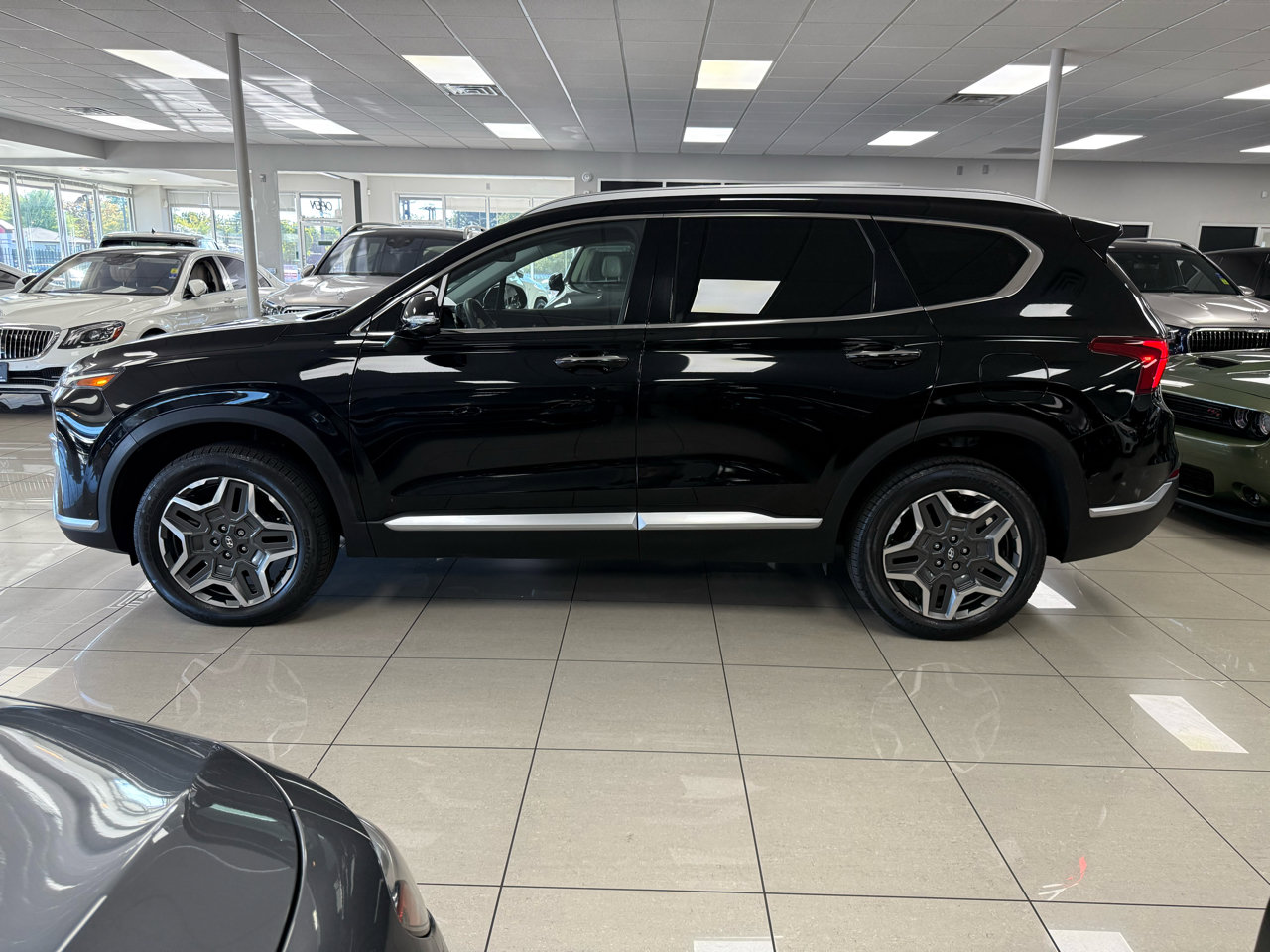 Used 2022 Hyundai Santa Fe SEL Convenience w/ Cargo Package image 6