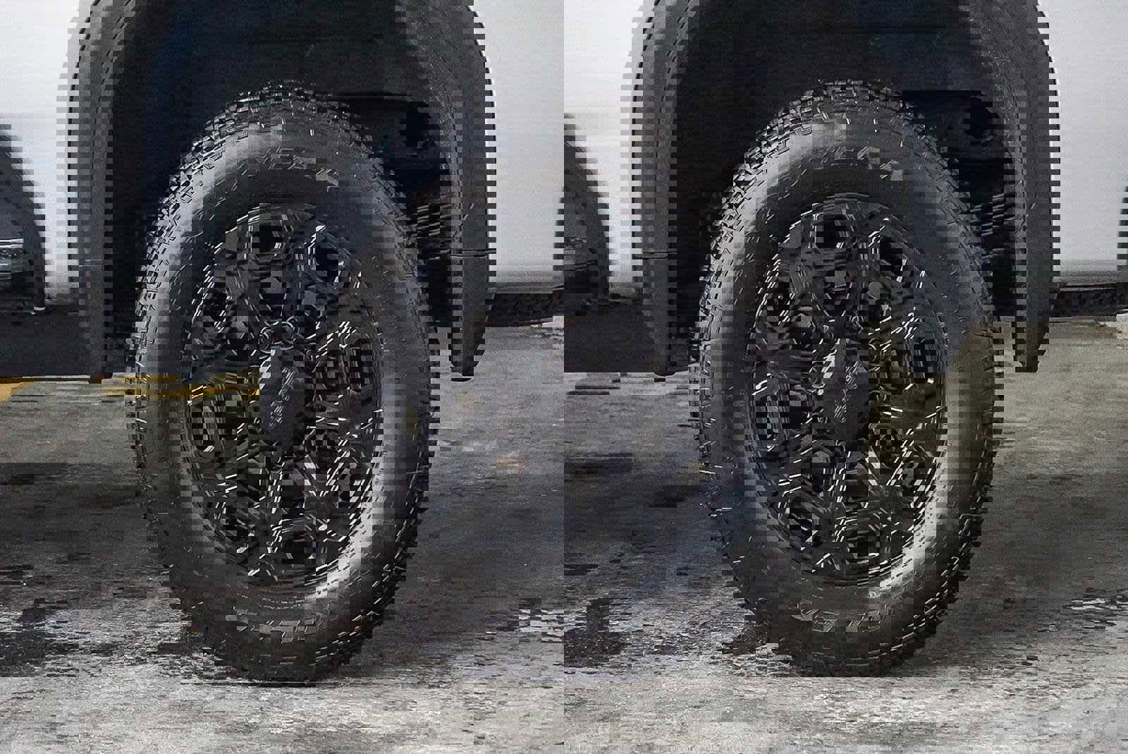 Used 2022 GMC Sierra 2500 Denali w/ Denali Ultimate Package image 8