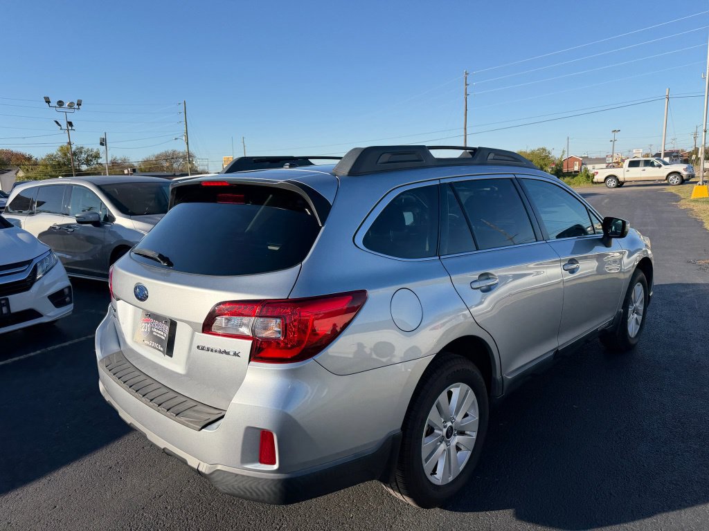 Used 2015 Subaru Outback 2.5i Premium AWD/4WD image 3