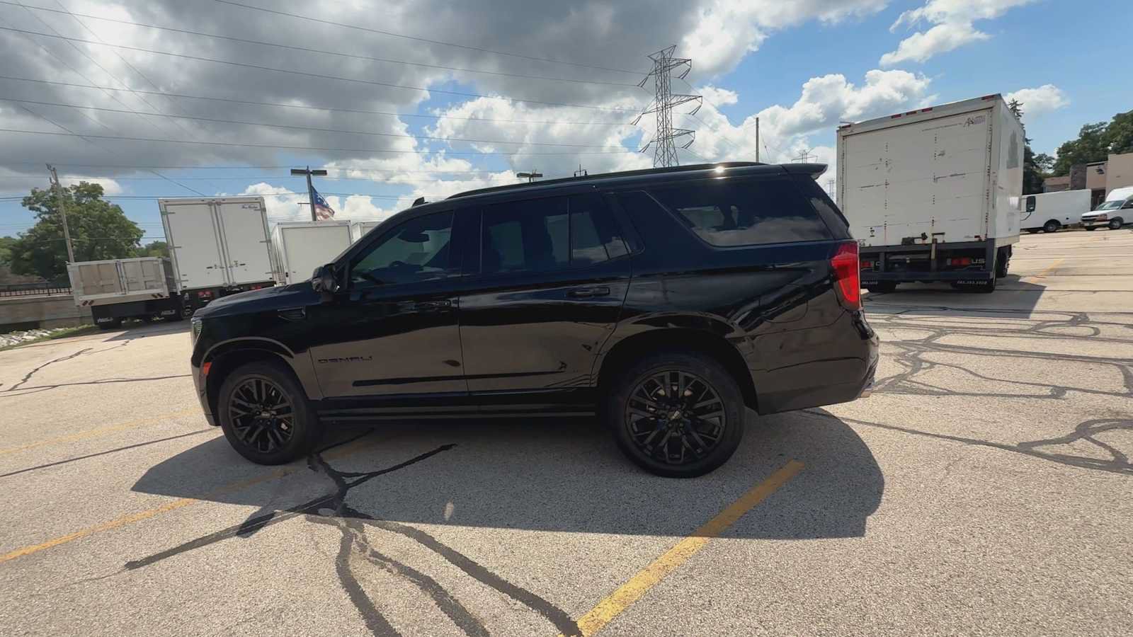 Certified 2023 GMC Yukon Denali AWD/4WD image 5