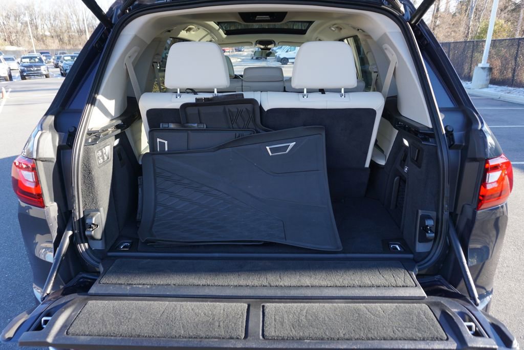 Used 2022 BMW X7 xDrive40i w/ Premium Package image 19
