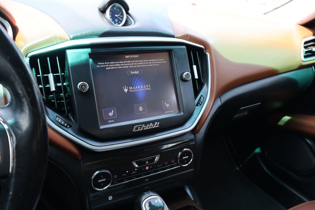 Used 2015 Maserati Ghibli RWD image 14