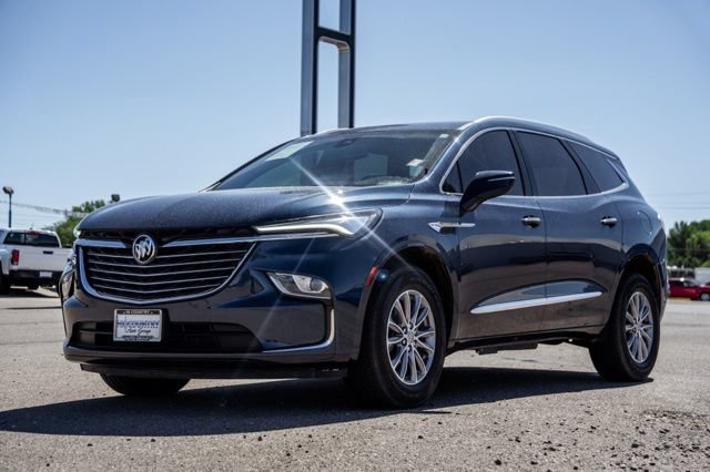 Used 2023 Buick Enclave Essence w/ LPO, Cargo Package FWD image 1