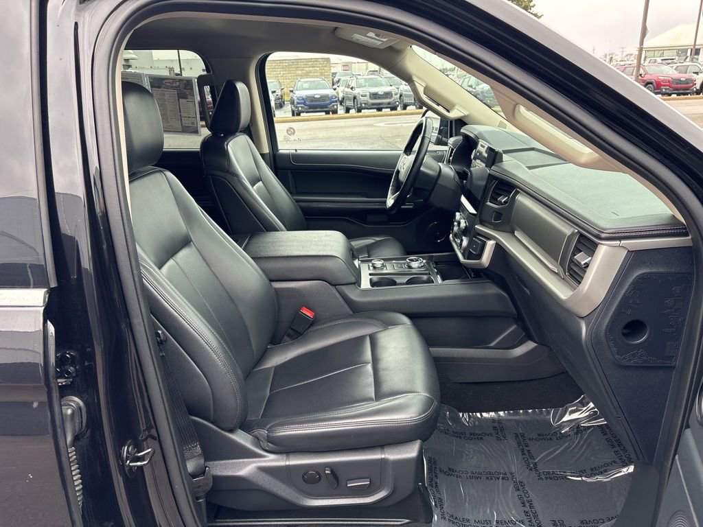 Used 2024 Ford Expedition Max XLT image 10