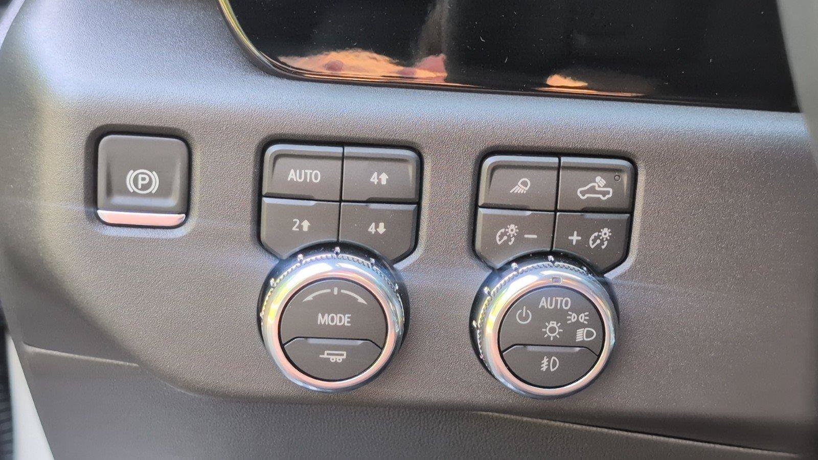 New 2026 GMC Sierra 1500 SLT w/ SLT Premium Plus Package AWD/4WD image 31