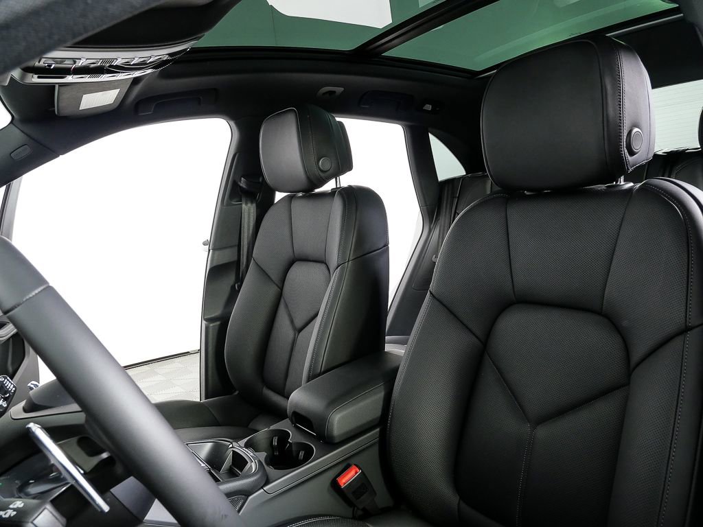 New 2026 Porsche Macan image 5