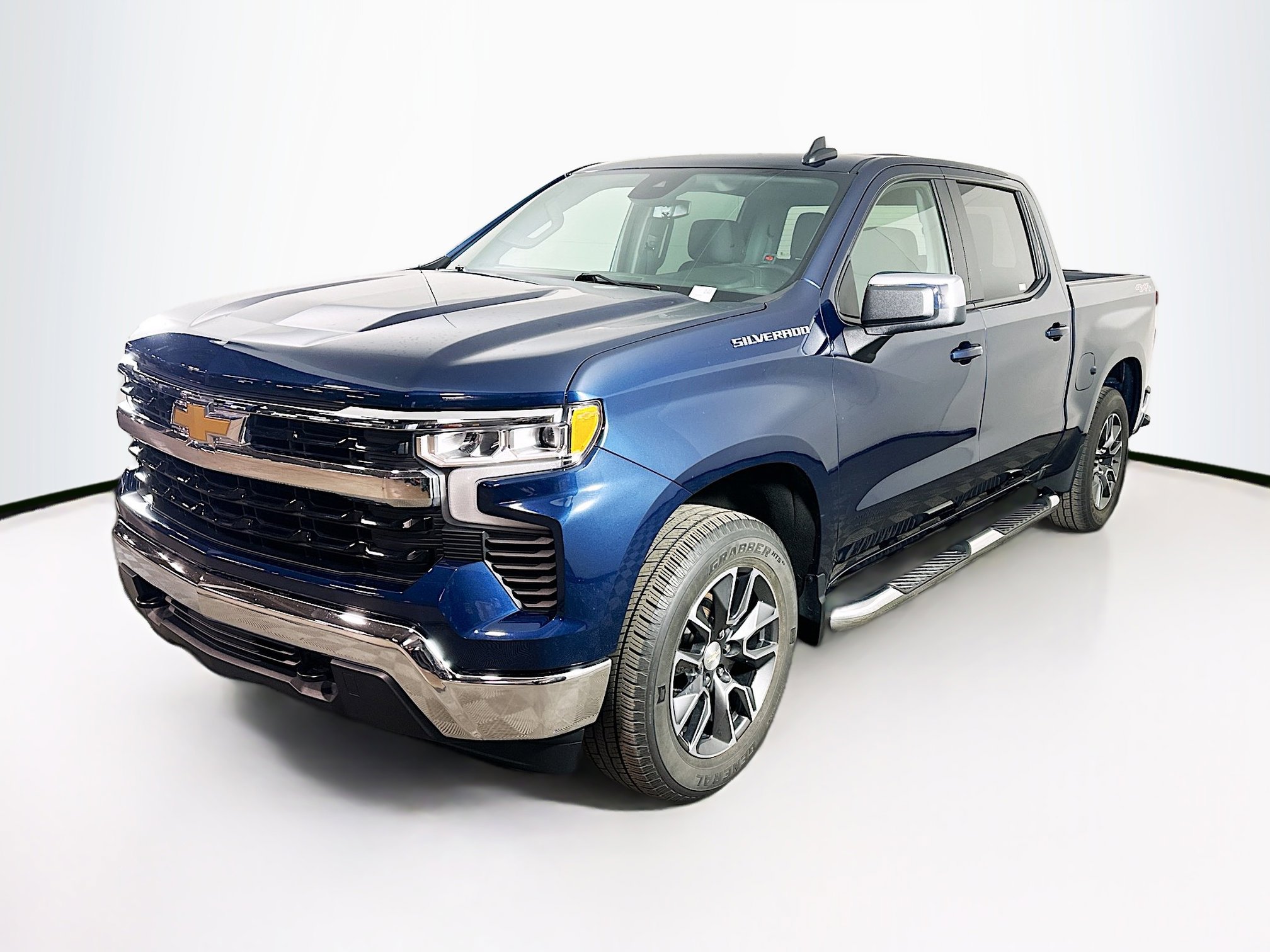 Used 2023 Chevrolet Silverado 1500 LT image 3