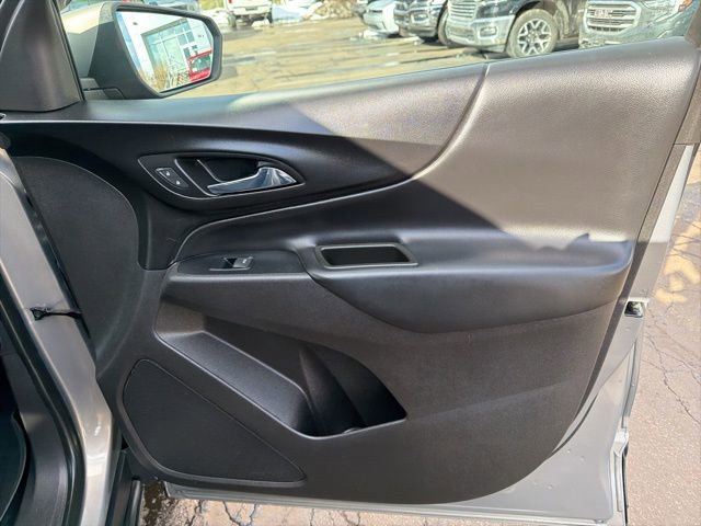 Used 2018 Chevrolet Equinox LT image 24