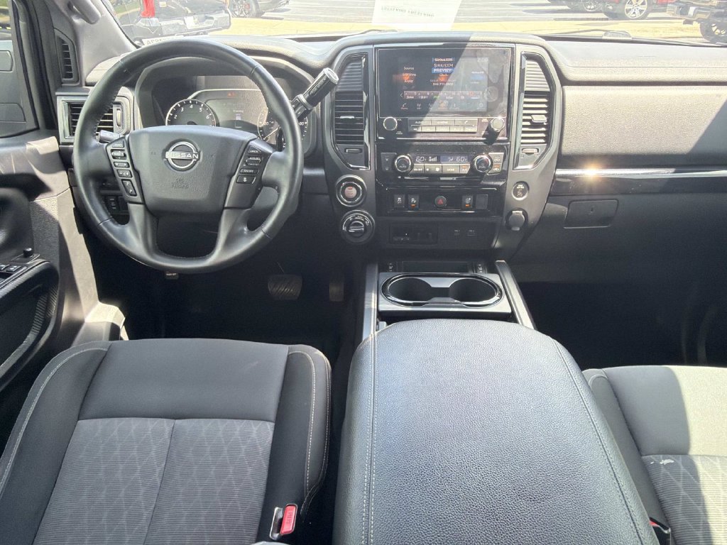 Used 2023 Nissan Titan SV w/ SV Convenience Package AWD/4WD image 16