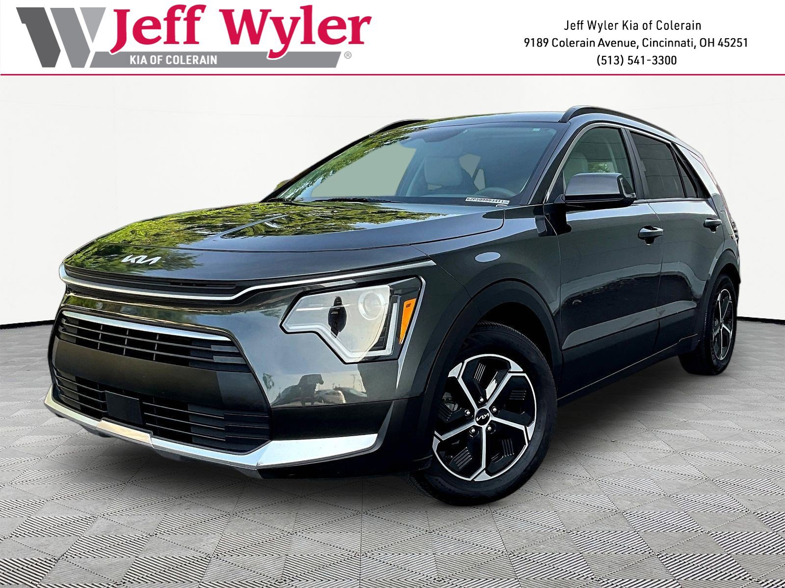 Certified 2023 Kia Niro EX FWD image 1