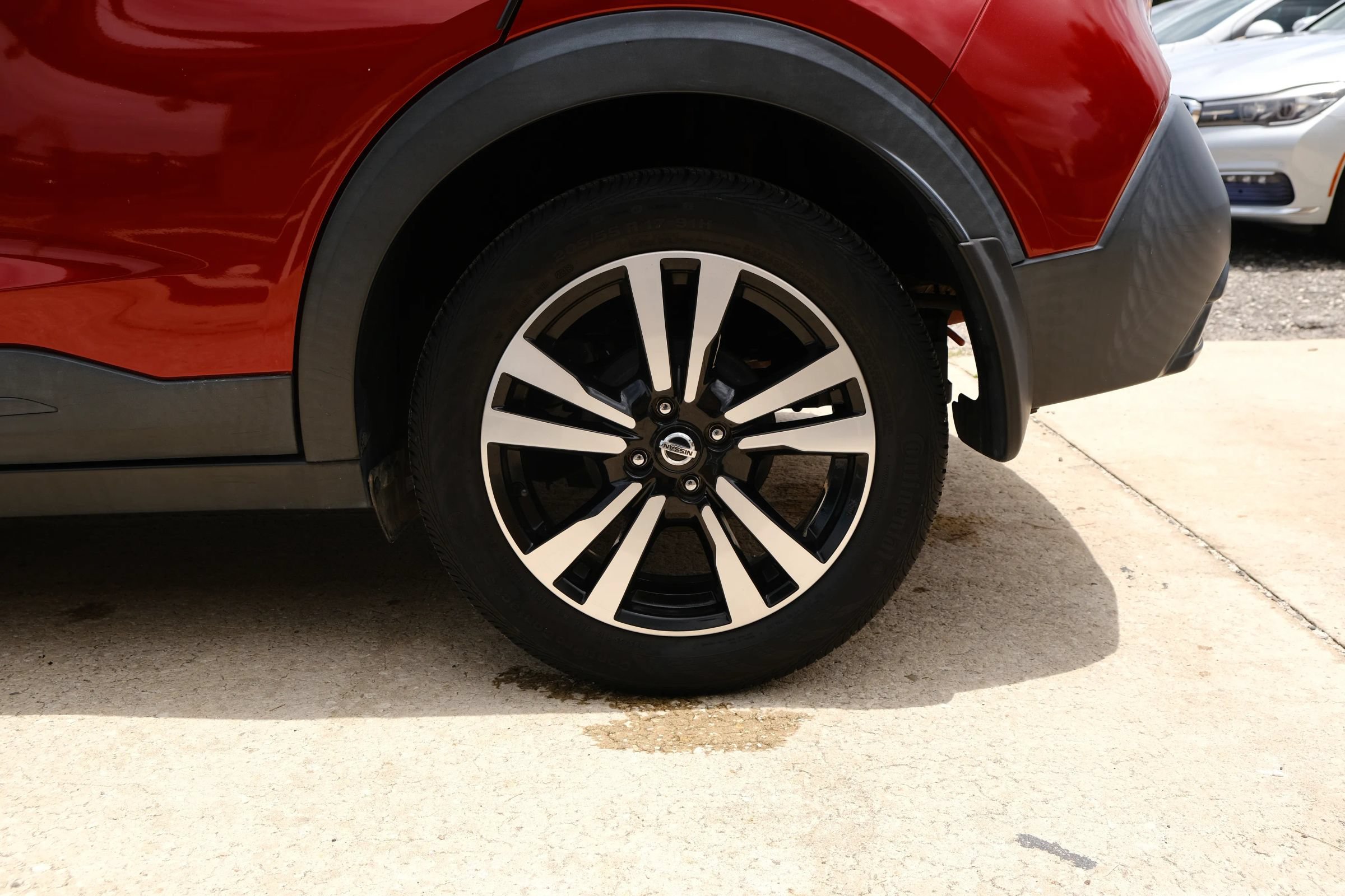 Used 2019 Nissan Kicks SV FWD image 18