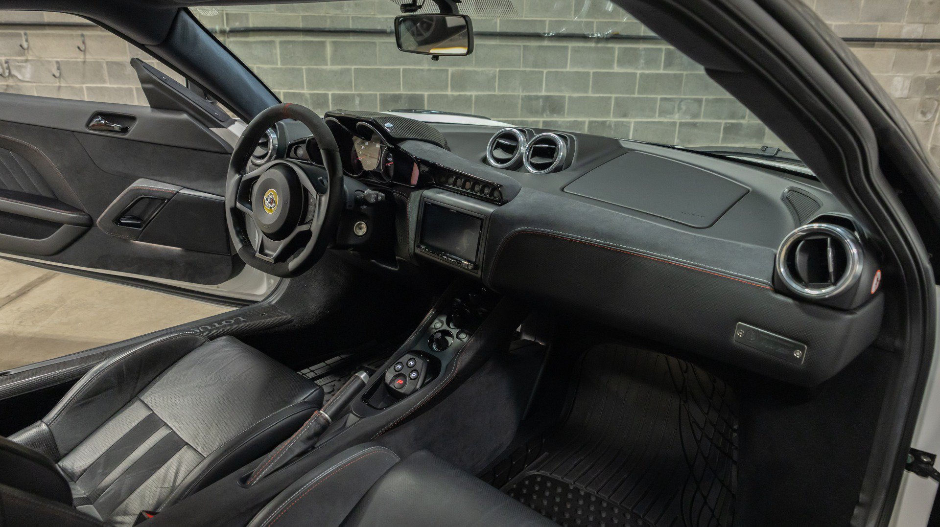 Used 2021 Lotus Evora RWD image 44