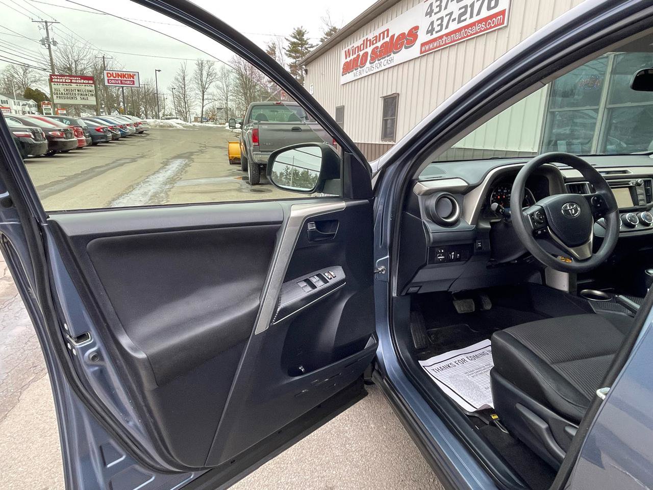 Used 2014 Toyota RAV4 LE image 10